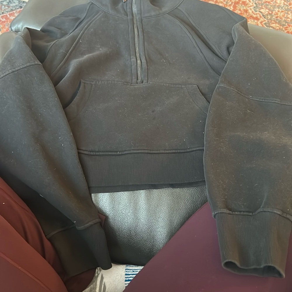 Black Lululemon Cropped Scub Sweatshirt